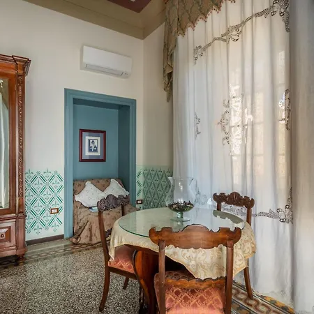 Nicolaci - Liberty Bed & Breakfast 3*