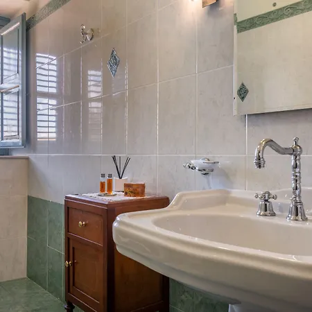 Bed and Breakfast Nicolaci - Liberty Νότο