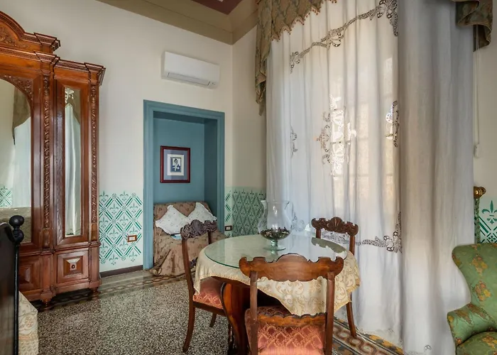 Nicolaci - Liberty Bed and Breakfast 4*